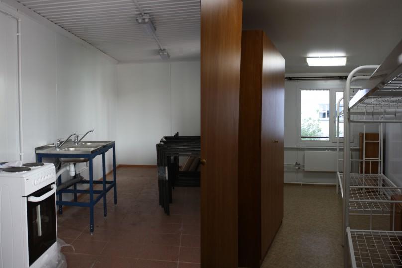 Кухня и типовая комната общежития