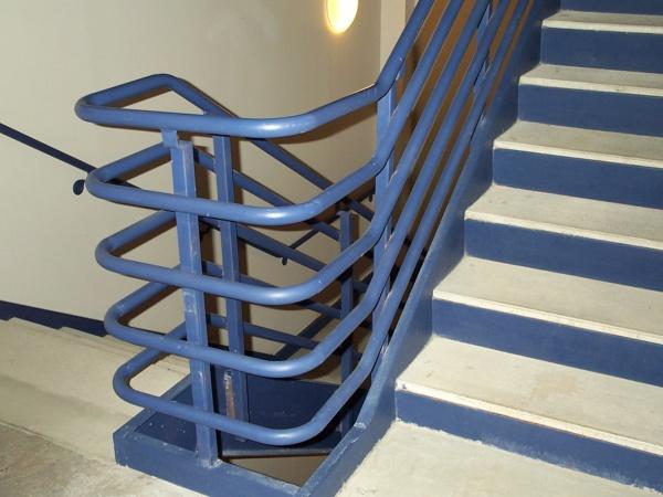 Фото Stair railings made ​​of round pipes