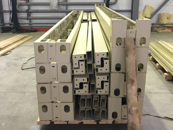 Фото Разобранные балки поясов на палете