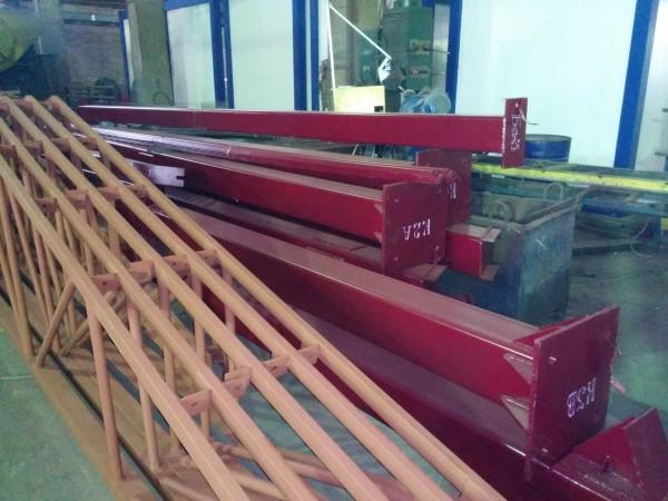 Фото Steel columns and roofing frames