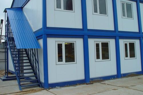 Фото Staircase with a canopy over the march