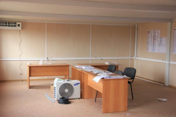 Фото Completing the building interior decoration