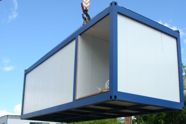 Фото Lifting up the building module