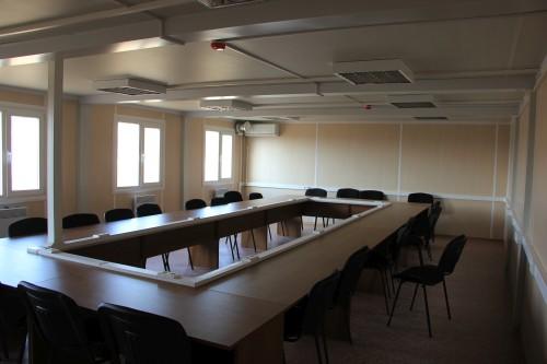 Фото A meeting room at the construction site office