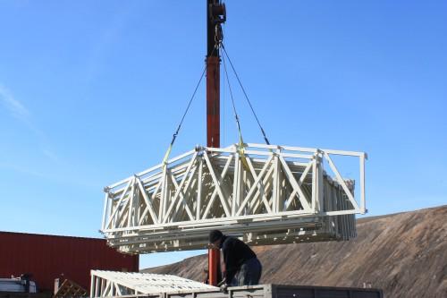 Фото Trusses unloading process