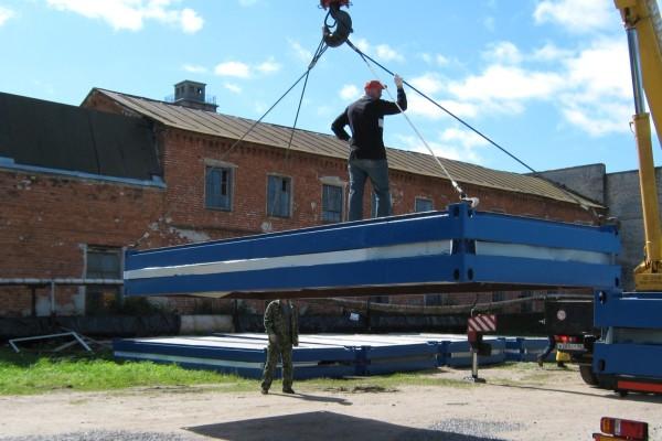 Фото The transpacks unloading